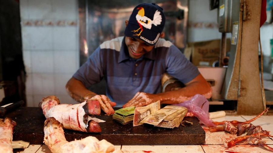 IMF membuat proyeksi mengejutkan dengan menaikkan perkiraannya bahwa inflasi Venezuela akan menyentuh 1.000.000%