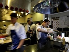 Wah! Pekerja Restoran di RI Bakal Diterapkan Upah Per Jam