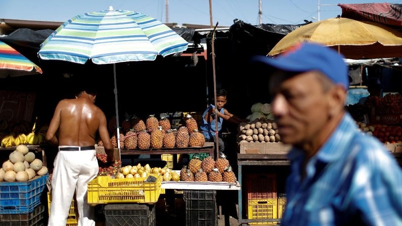 IMF membuat proyeksi mengejutkan dengan menaikkan perkiraannya bahwa inflasi Venezuela akan menyentuh 1.000.000%