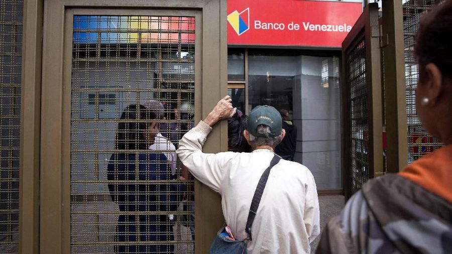 Inflasi tahunan Venezuela di bulan Agustus mencapai 200.000%.