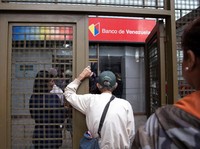 Cetak Rekor, Inflasi Bulanan Venezuela Tembus 200%!