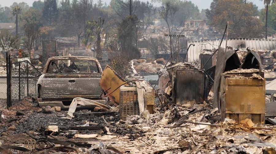 Mengutip Reuters, Peristiwa tersebut menghancurkan 500 sturktur bangunan dan mengancam ribuan tempat tinggal dan bisnis lainya.