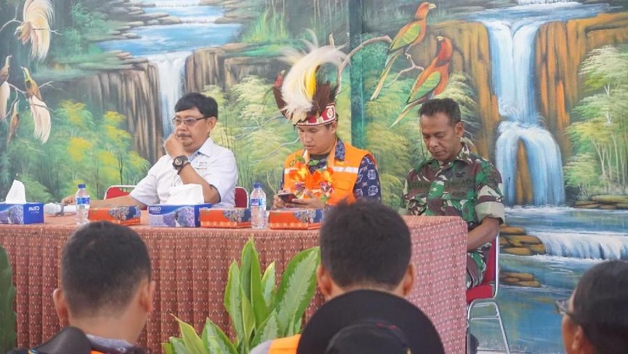 PT PLN (Persero) sedang gencar-gencarnya melakukan penambahan total daerah yang teraliri listrik