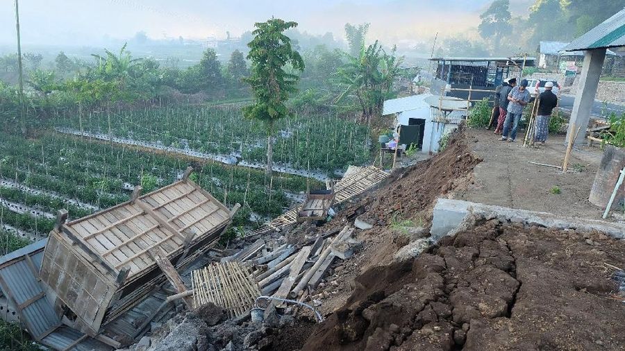 Terjadi gempa di NTB. Data sementara, tercatat puluhan rumah rusak akibat gempa tersebut.