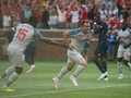 FOTO: Shaqiri Cetak Gol Salto, Liverpool Lumat Man United