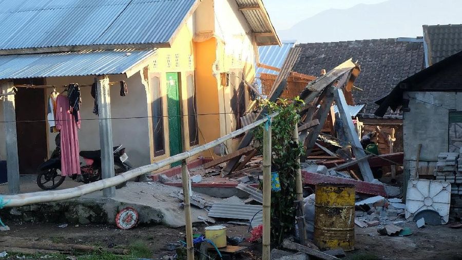 Terjadi gempa di NTB. Data sementara, tercatat puluhan rumah rusak akibat gempa tersebut.
