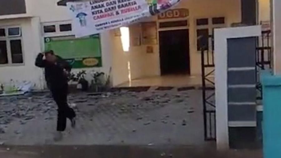 Gempa 6,4 SR yang mengguncang NTB menimbulkan korban jiwa.