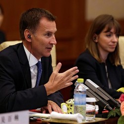 Mengerucut, Boris Johnson atau Jeremy Hunt Jadi PM Inggris?