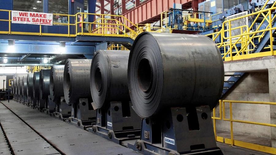 Kebijakan Amerika Serikat (AS) tidak mengenakan tarif terhadap produk baja Indonesia membuat harga saham baja menguat.