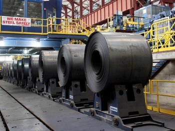 Permintaan Lesu, Pertumbuhan Laba Industri China Anjlok