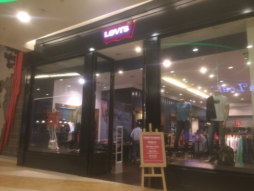 Levis Diskon Hingga 70%, Celana Jeans Mulai dari Rp 360 Ribu Levis Diskon Hingga 70%, Celana Jeans Mulai dari Rp 360 Ribu