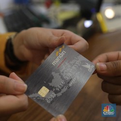 Ada 'Tangan Kuat' Asing yang Hambat Jokowi Dkk Pakai GPN