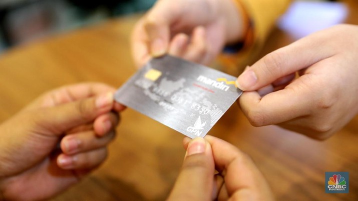 Nasabah Pakai Kartu GPN, Bank Hemat Rp 17,7 Miliar per Hari Bank Indonesia (BI) terus mendorong masyarakat untuk menukarkan kartu debet atau ATM dengan GPN
