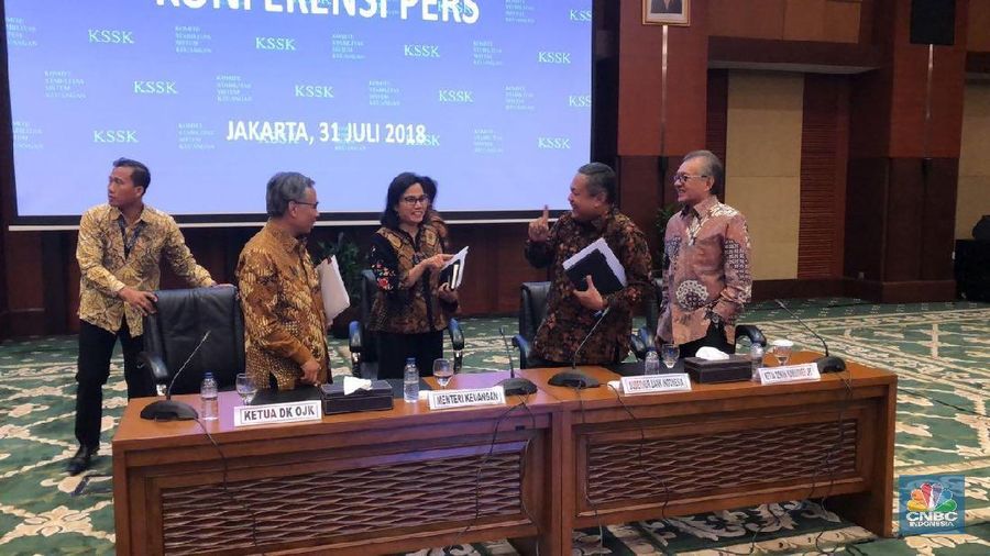 Pemerintah memastikan pengelolaan APBN 2018 penuh kehati-hatian di tengah gejolak ekonomi dan tekanan global.