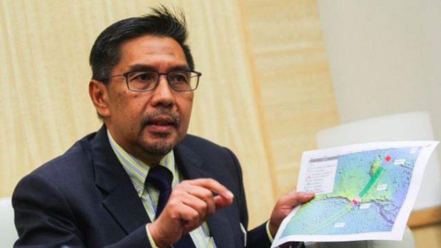 Kabar tersebut muncul sehari setelah laporan investigasi hilangnya penerbangan MH370 milik Malaysia Airlines diumumkan hari Senin.