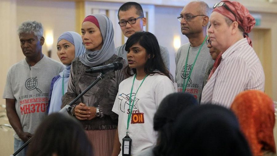 Keluarga terdekat diberi penjelasan oleh tim investigasi hilangnya pesawat MH370 itu sebelum laporannya dirilis ke publik.