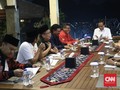 Gelak Tawa Warnai Santap Malam Jokowi dan Sekjen Partai