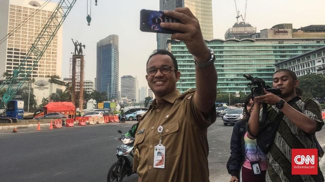 Anies: Jangan Bayangkan Becak Kembali ke Jalan Thamrin