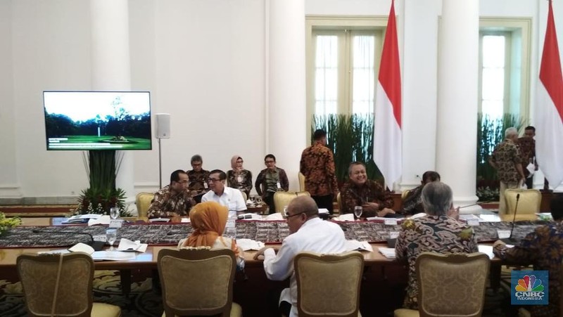 Ratas kali ini membahas tentang cadangan devisa Indonesia yang harus ditingkatkan.