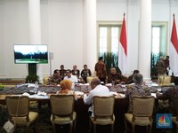 Buka Ratas Soal Cadev, Jokowi: Negara Butuh Dolar!