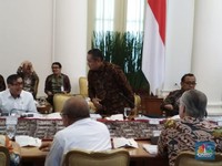 Jokowi Gelar Rapat Khusus Karena Cadev Sudah Anjlok Rp 150 T