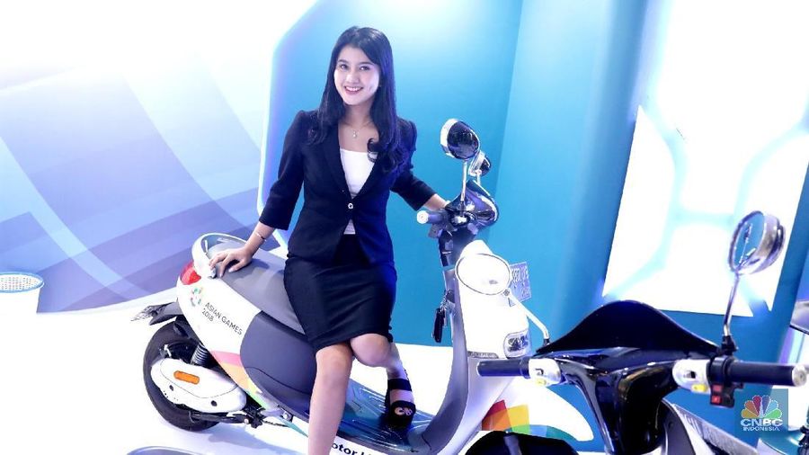 Motor listrik tersebut mengadopsi baterai jenis Lithium-ion maintenance free dengan spesifikasi 60v20AH