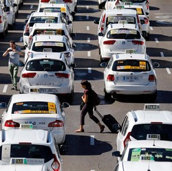 Setelah 6 Hari, Pengemudi Taksi Hentikan Demo Protes Uber