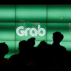 Softbank Corp Akan Suntik Lagi Grab Rp 7,55 Triliun?