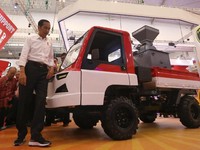 Jokowi: Siapa Tahu Cucu Kita Tidak Berminat Lagi Punya Mobil