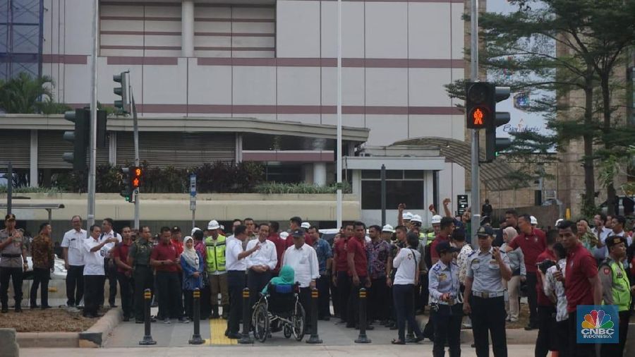 Jokowi, Anies dan Basuki Sidak Jalur Pelican Crossing