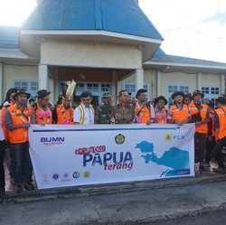 Ratusan Relawan Terjun ke Pelosok Demi Terangi Papua