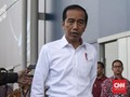 Jokowi Kembali Pakai Sneaker Saat Keliling Pameran GIIAS