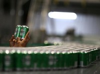 Jokowi Buka Izin Investasi Miras, Saham DLTA dkk Bagaimana?