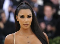 4 Seleb Hollywood yang Survive Setelah Bikin Skandal
