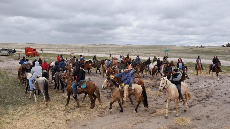 Tepat 150 tahun perjanjian perdamaian Fort Laramie antara Negara Sioux dan pemerintah Amerika Serikat