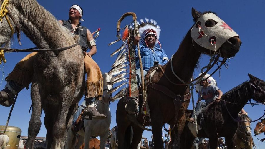 Tepat 150 tahun perjanjian perdamaian Fort Laramie antara Negara Sioux dan pemerintah Amerika Serikat