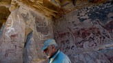 Lukisan-lukisan di gua ini menjadi bukti peran penting Llama dalam kehidupan masyarakat Andes. Dan lukisan ini tengah berharap mendapatkan pengakuan dunia sebagai warisan budaya versi UNESCO. (AFP PHOTO / Martin BERNETTI)