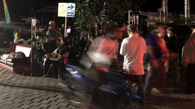 Gempa 7 SR Berlalu, Tamu Hotel di Lombok Tidur di Luar