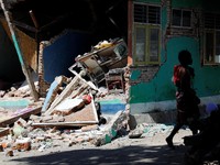 Gempa Lombok: 98 Tewas dan 2.700 Turis Dievakuasi