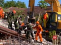 VIDEO: Evakuasi Korban Gempa di Reruntuhan Masjid Lombok