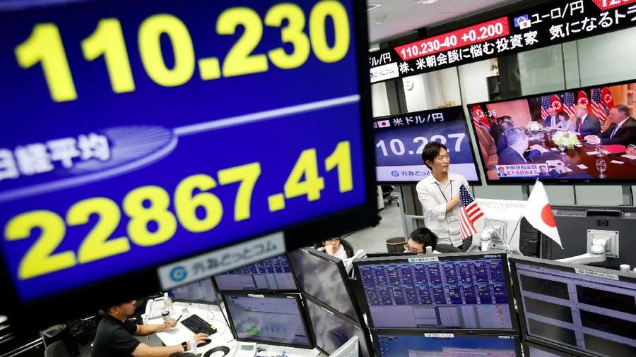 Bursa Jepang melanjutkan reli yang dicetak Wall Street dini hari tadi sambil para investor memantau kinerja keuangan emiten dan menantikan data tenaga kerja AS.