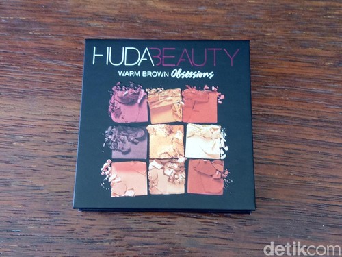 Review: Eyeshadow Huda Beauty Warm Brown Obsessions Review: Eyeshadow Huda Beauty Warm Brown Obsessions
