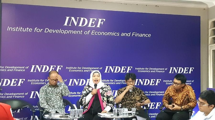 Institute for Development of Economics and Finance (INDEF) menyampaikan kritik atas capaian inflasi Indonesia.