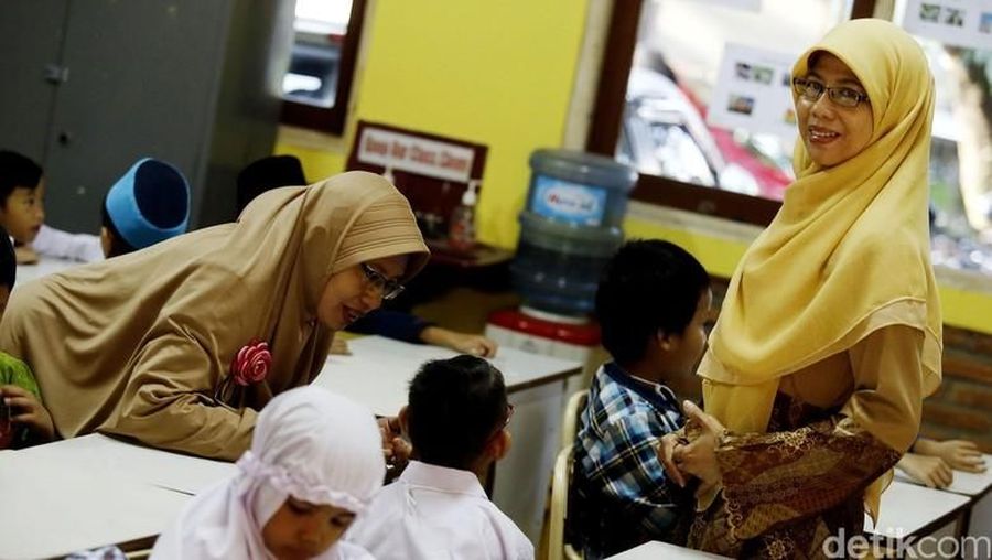 guru sekolah