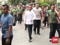 Deklarasi Cawapres Jokowi: Baju Kerah Koko dan Sneaker Hitam