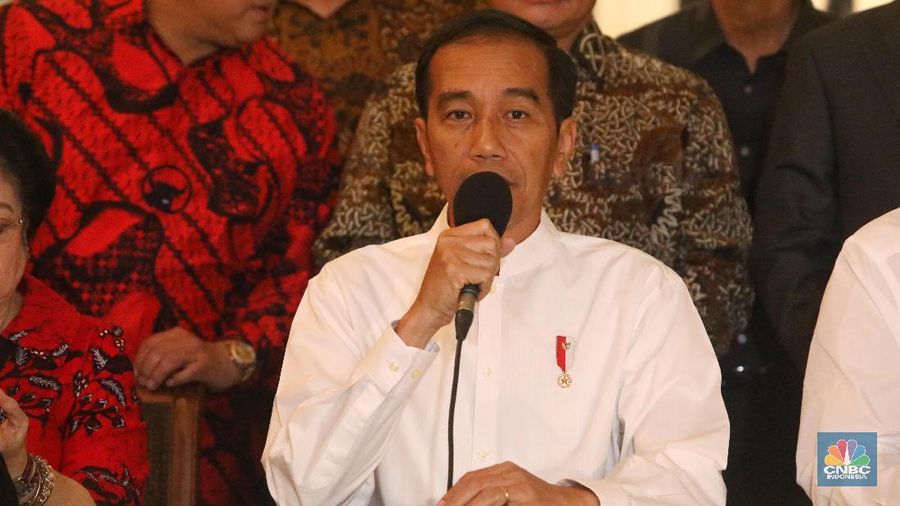 Presiden Joko Widodo (Jokowi) mengatakan, tiap pagi dirinya selalu mengecek pergerakan harga-harga bahan kebutuhan pokok di dalam negeri.