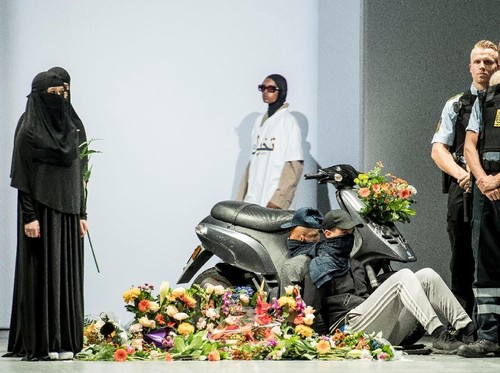 Desainer Denmark Viral karena Tampilkan Model Pakai Cadar di Fashion Show Desainer Denmark Viral karena Tampilkan Model Pakai Cadar di Fashion Show