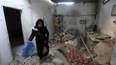 Israel menyatakan mereka membidik 150 lokasi yang diduga menjadi tempat persembunyian Hamas. (REUTERS/Ibraheem Abu Mustafa)