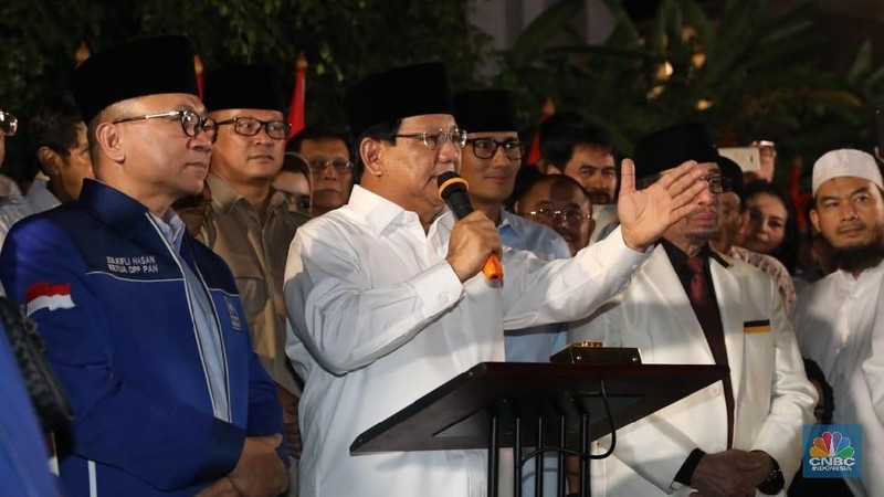 Prabowo menggandeng Sandiaga Uno sebagai Calon Wakil Presiden (Cawapres).