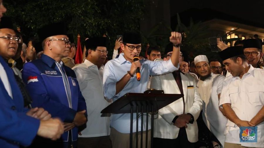Ketua Umum Partai Gerindra Prabowo Subianto mendeklarasikan dirinya sebagai Calon Presiden RI bersama Sandiaga Uno